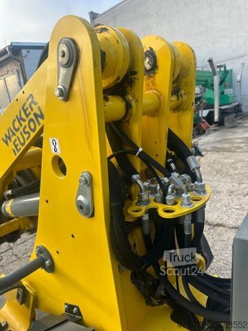 Riteņu iekrāvējs WACKER WL 38 / Kehrmaschine / Gabel / 2 x Schaufel