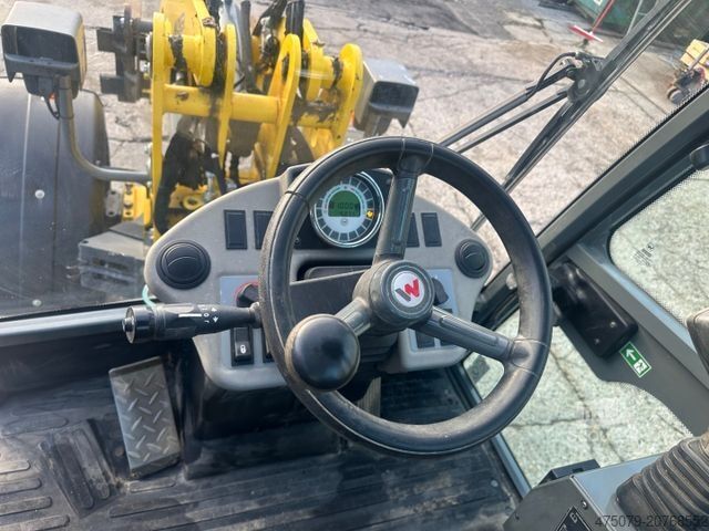 Riteņu iekrāvējs WACKER WL 38 / Kehrmaschine / Gabel / 2 x Schaufel