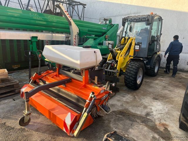 Riteņu iekrāvējs WACKER WL 38 / Kehrmaschine / Gabel / 2 x Schaufel