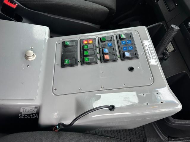 Feuerwehrfahrzeug MERCEDES-BENZ Sprinter 519 CDI / WAS + Trage