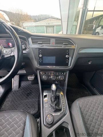 Pick-up VOLKSWAGEN Tiguan VE 4Motion PKW SUV  Automatik AHK