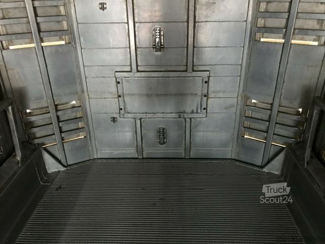 Naczepa do transportu bydła PEZZIOLI SBA 63/3.Stock, Aggregat, Hubdach, Tränke