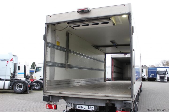 Kühlkoffer-LKW MAN TGX 26.440 CS 850 Retarder Schlafkab Kühlbox