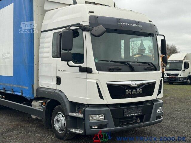 Platós teherautó ponyvával MAN TGL 12.250 XXL Haus -Edscha Schiebeplane - LBW