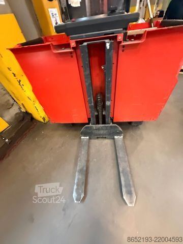 Schmalgangstapler LINDE V12-02 | 8000 mm | Schmalgang | Personenschutz |