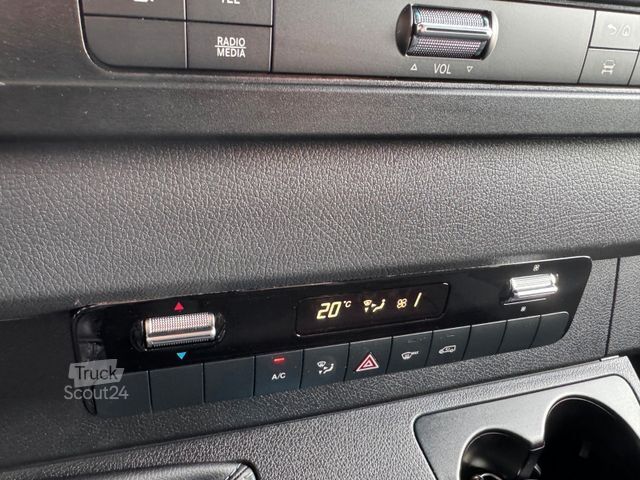 Skříňová dodávka MERCEDES-BENZ Sprinter 315 CDI Möbelkoffer Treppe Windabweiser