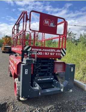 Ascenseur à ciseaux MAGNI DS 1218 RT Diesel 12,00 m