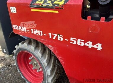 Ascenseur à ciseaux MAGNI DS 1218 RT Diesel 12,00 m