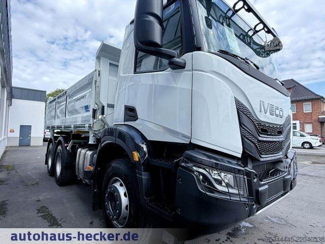 Billenő teherautó IVECO X-Way AD300X50Z HR OFF