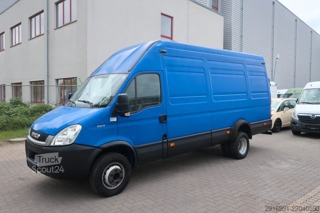 Højt tag varevogn IVECO Nr.7 Daily 70C17V AHK / Kamera /Maxi