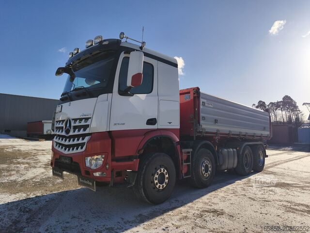 Basculantă cu 3 direcții Mercedes-Benz Arocs 3245