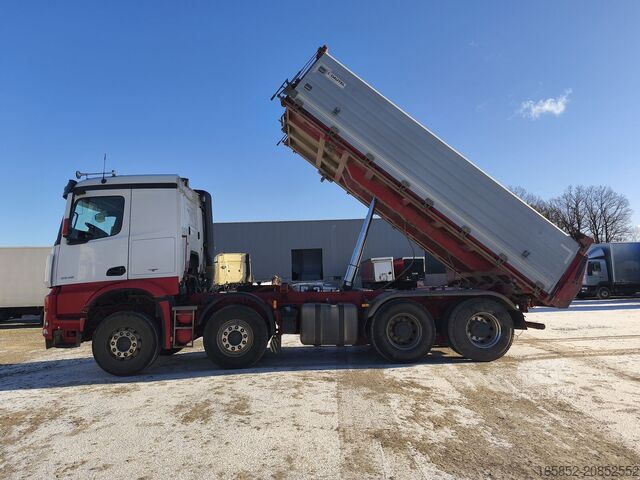 Basculantă cu 3 direcții Mercedes-Benz Arocs 3245