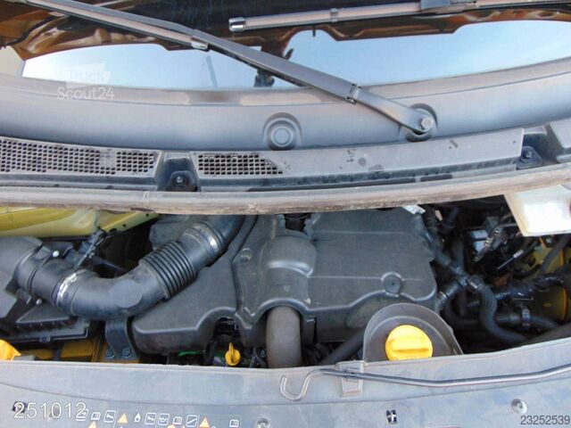 Ван с висока покривка RENAULT Master 2.3 dCi 135 L3H2 -Kamera-