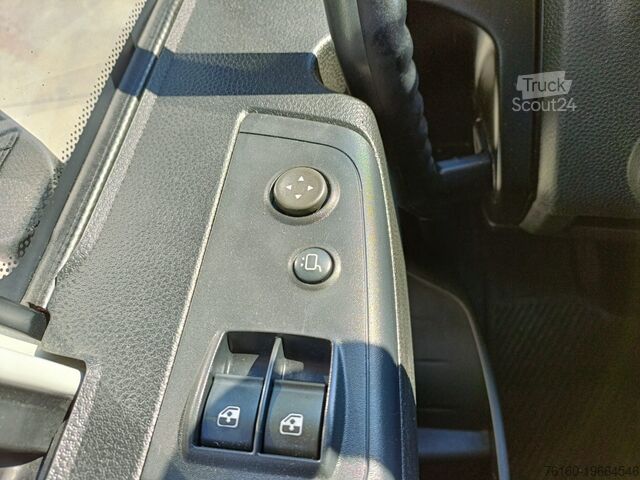 Huifopbouw met zeilen - zijwand Iveco eurocargo 140e28