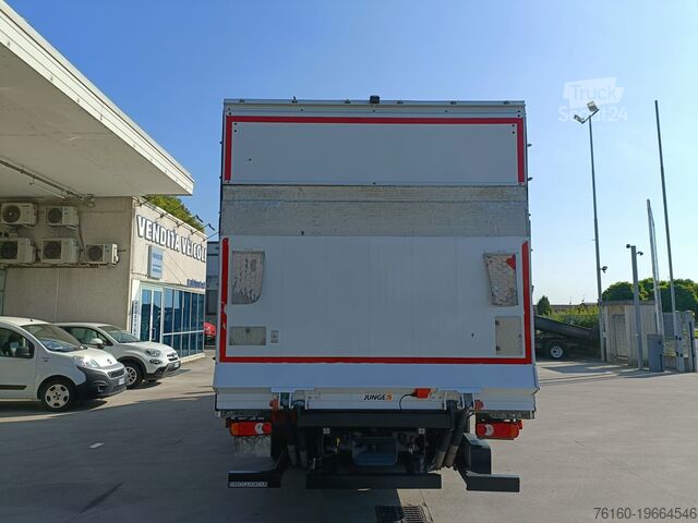 Huifopbouw met zeilen - zijwand Iveco eurocargo 140e28