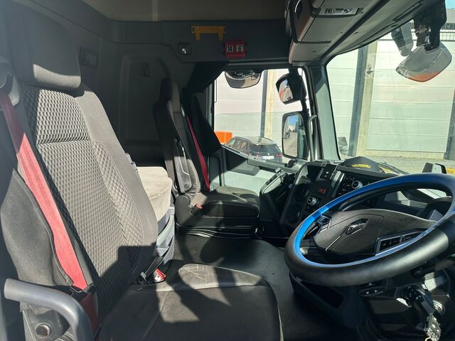 Tracteur routier standard - RHD Renault T 460