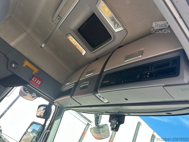 Tracteur routier standard - RHD Renault T 460