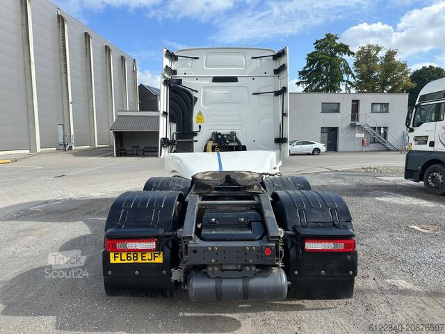 Standaard trekker - RHD Renault T 460