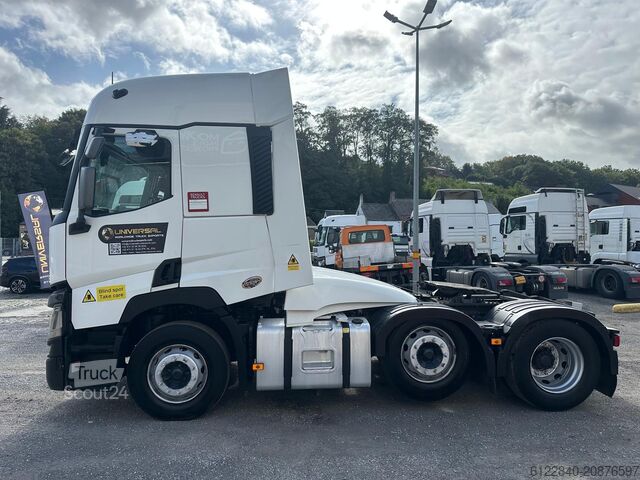 Standaard trekker - RHD Renault T 460