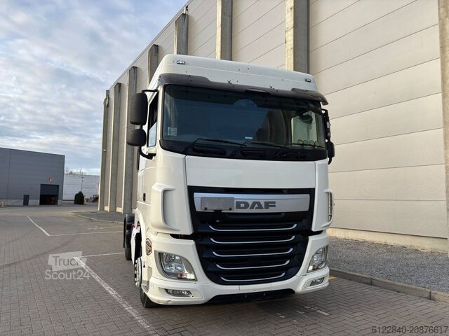 Tracteur routier standard - RHD DAF XF 106