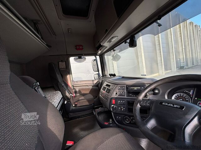 Tracteur routier standard - RHD DAF XF 106