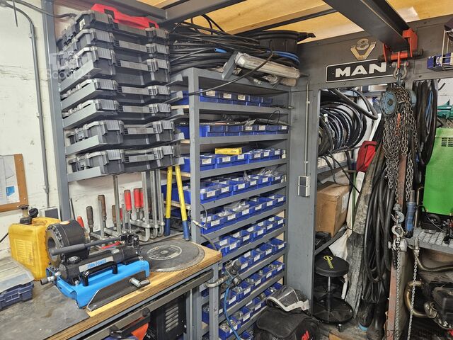 Bakwagen mobile werkplaats MAN L 2000