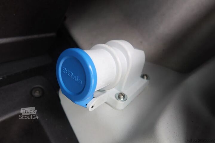 Furgão frigorífico Iveco Daily 35S16 Koelen/vriezen/verwarmen Carrier Xa...