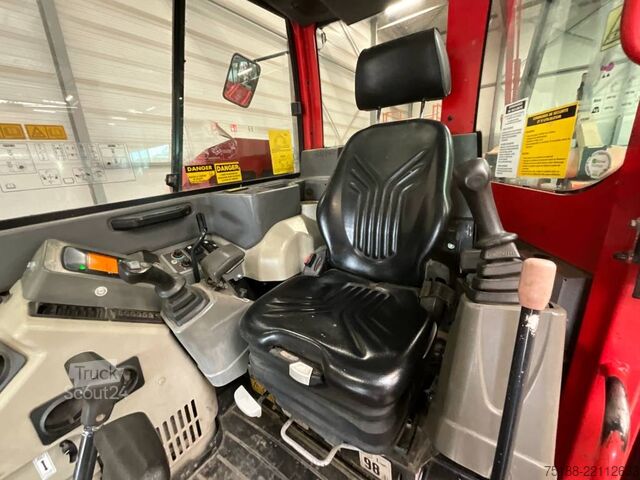 Εκσκαφέας Midi Yanmar Vio 80-1A