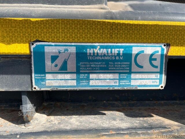 Semirremolque con grúa montada sobre camión TECNOKAR SEMIRIMORCHIO TECNOKAR SCARRABILE CON GRU