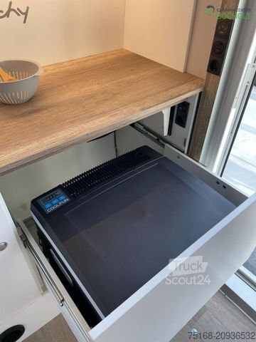 Lakókocsi HOBBY Beachy 420 Modell 2025 / 1200kg Achse