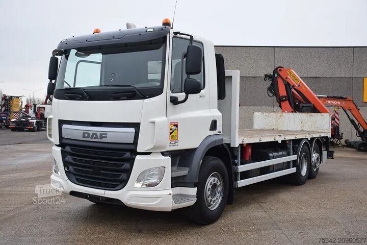Vrachtwagen met kraan DAF CF 370