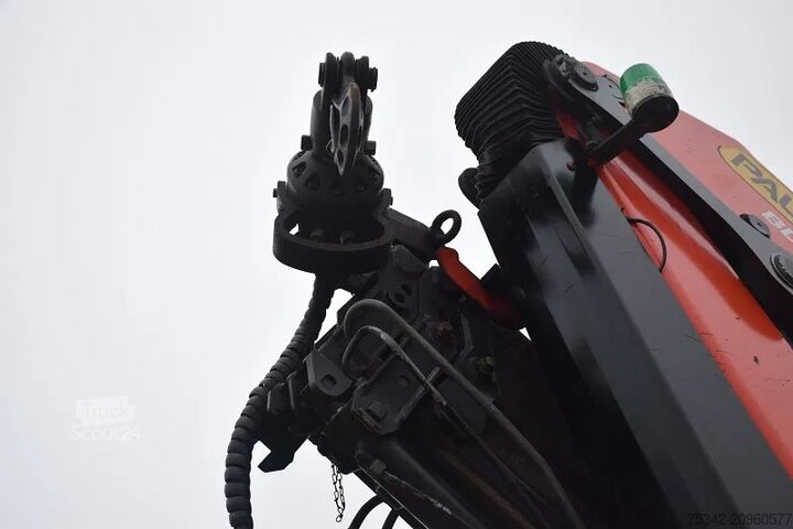 Vrachtwagen met kraan DAF CF 370