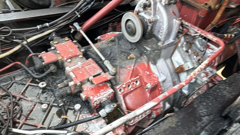 Kabinli şasi Iveco EUROTRAKKER 340 E 34 (POMPE MANUELLE / GRAND PO...