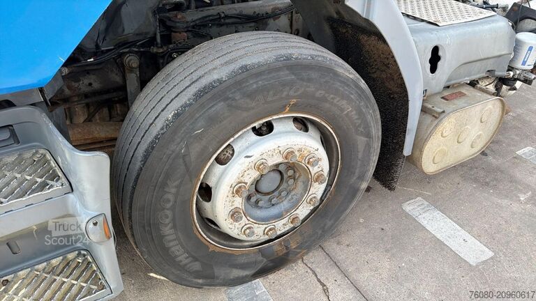 Chassis cabine Renault Premium 320 (BOITE MANUELLE / MANUAL GEARBOX)