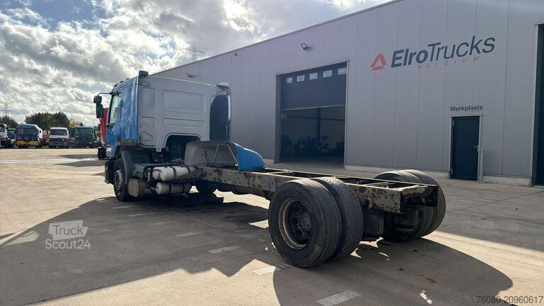 Chassis cabine Renault Premium 320 (BOITE MANUELLE / MANUAL GEARBOX)