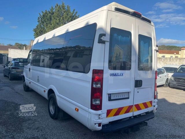Transport de personnes IVECO Daily