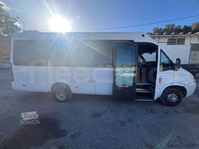 Transport de personnes IVECO Daily