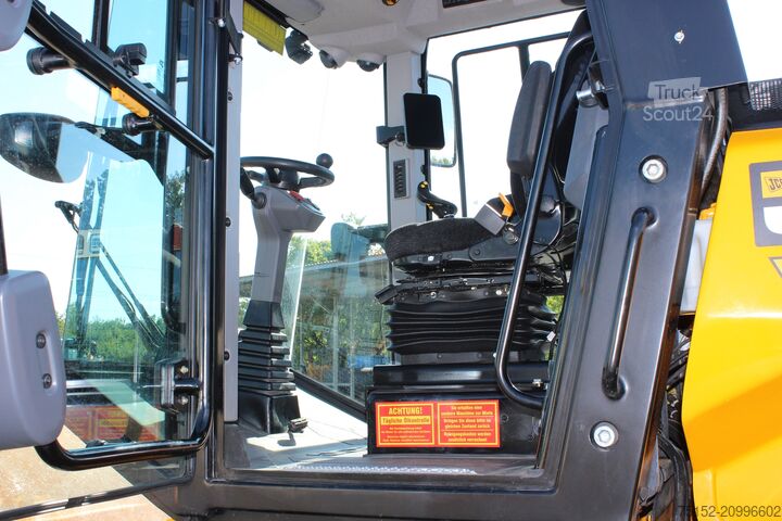 Walzenzug JCB Vibromax VM 118 D inkl. Schaffußbandage