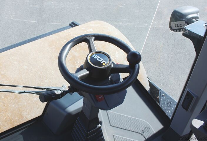 Walzenzug JCB Vibromax VM 118 D inkl. Schaffußbandage