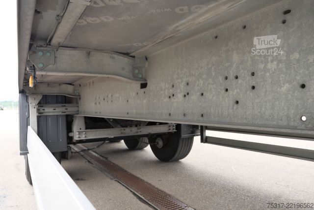 Semi-remorque fourgon SCHMITZ CARGOBULL SKO 24 / ROLLTOR / ZURRLEISTE BLACK 62 tsd km  !