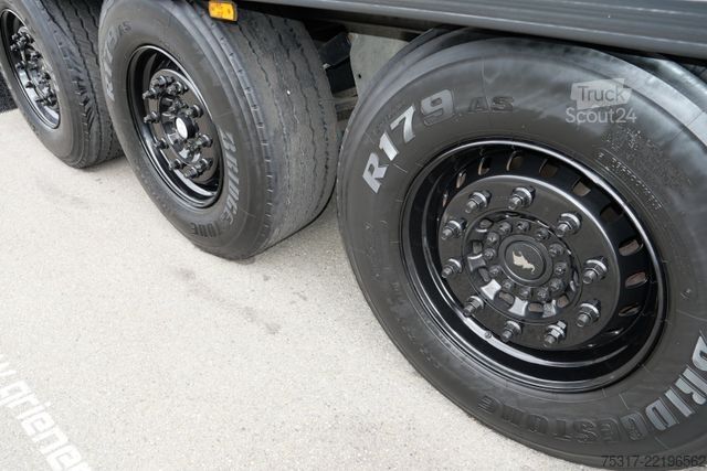 Semi-remorque fourgon SCHMITZ CARGOBULL SKO 24 / ROLLTOR / ZURRLEISTE BLACK 62 tsd km  !