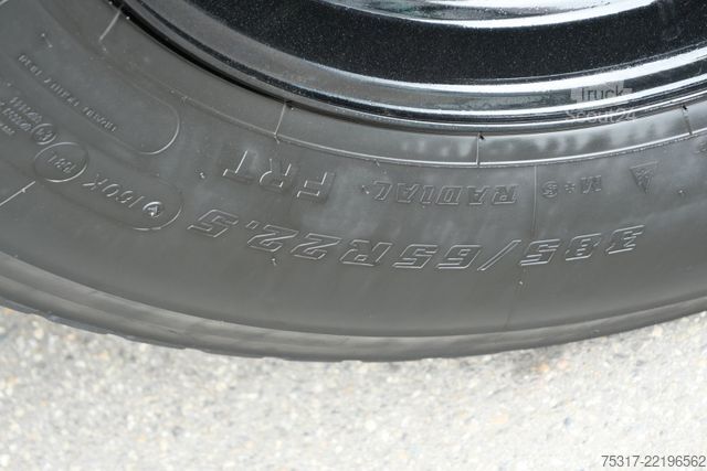 Semi-remorque fourgon SCHMITZ CARGOBULL SKO 24 / ROLLTOR / ZURRLEISTE BLACK 62 tsd km  !