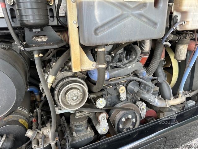 Minibus IVECO EVADYS H (55 Sitze*Schalt*176 tKm)