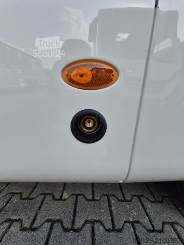 Camping-car intégral CONCORDE Carver 890 RRL inkl. 12 Monate GW Garantie