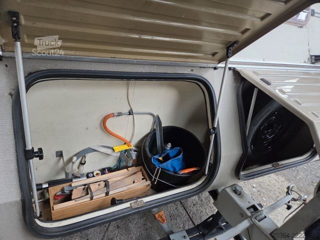 Caravan KIP Kompakt KK 400 EK Wohnwagen Hubdach Küche