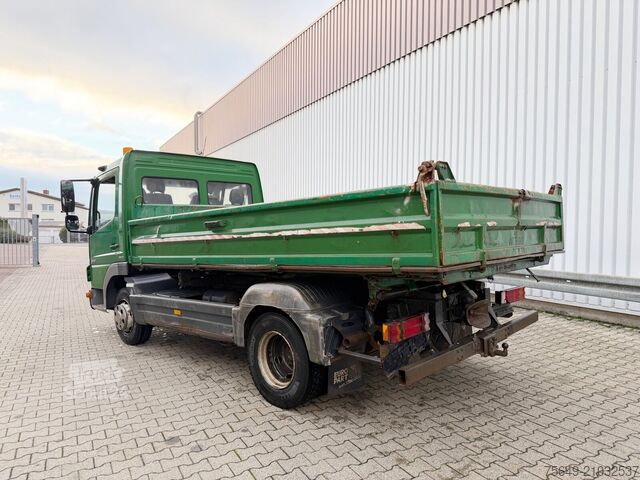 Driezijdige kipper bestelwagen Mercedes-Benz Atego 818 K 4x2 Atego 818 K 4x2, 2x AHK