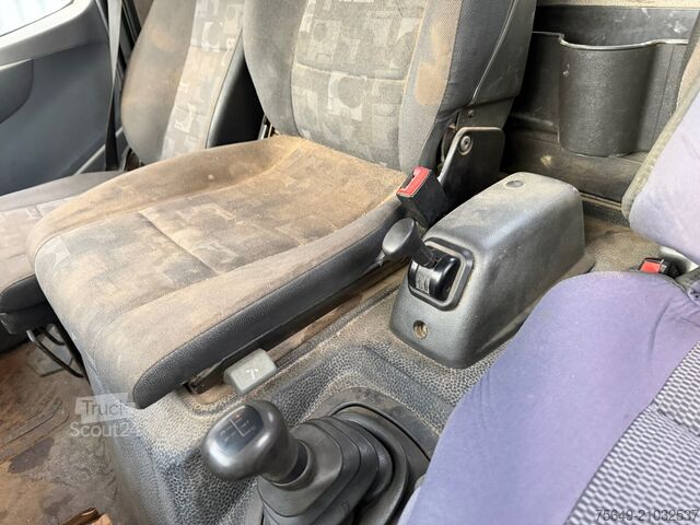 Driezijdige kipper bestelwagen Mercedes-Benz Atego 818 K 4x2 Atego 818 K 4x2, 2x AHK