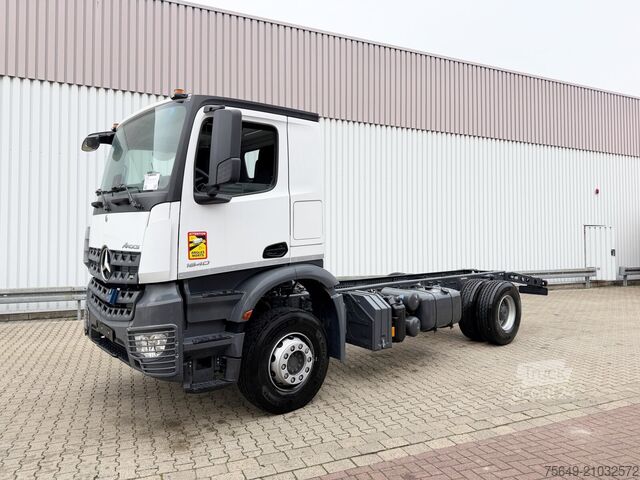 Șasiu de camion Mercedes-Benz Arocs 1840 K 4x2 Arocs 1840 K 4x2, MultimediaCockpit, 2x Nebenantrieb, NMV & Motorabtrieb