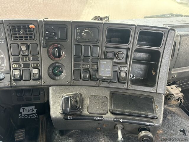 Châssis de camion Scania P93 HK 250 6x4L P93 HK 250 6x4L