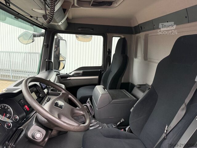 Grue à tour MAN TGS 18.400 4x2 BL TGS 18.400 4x2 BL, Intarder, Heckkran Terex 135.2-A12